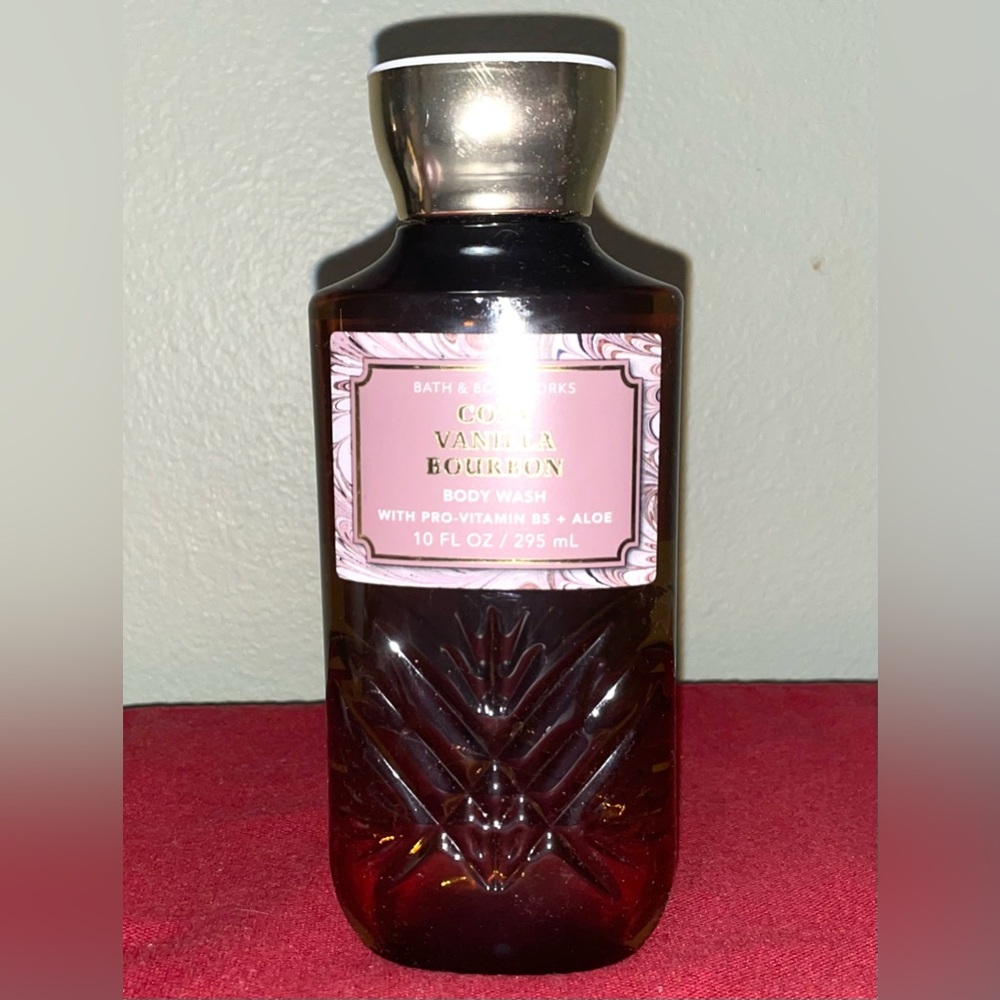 COZY VANILLA BOURBON BODY WASH